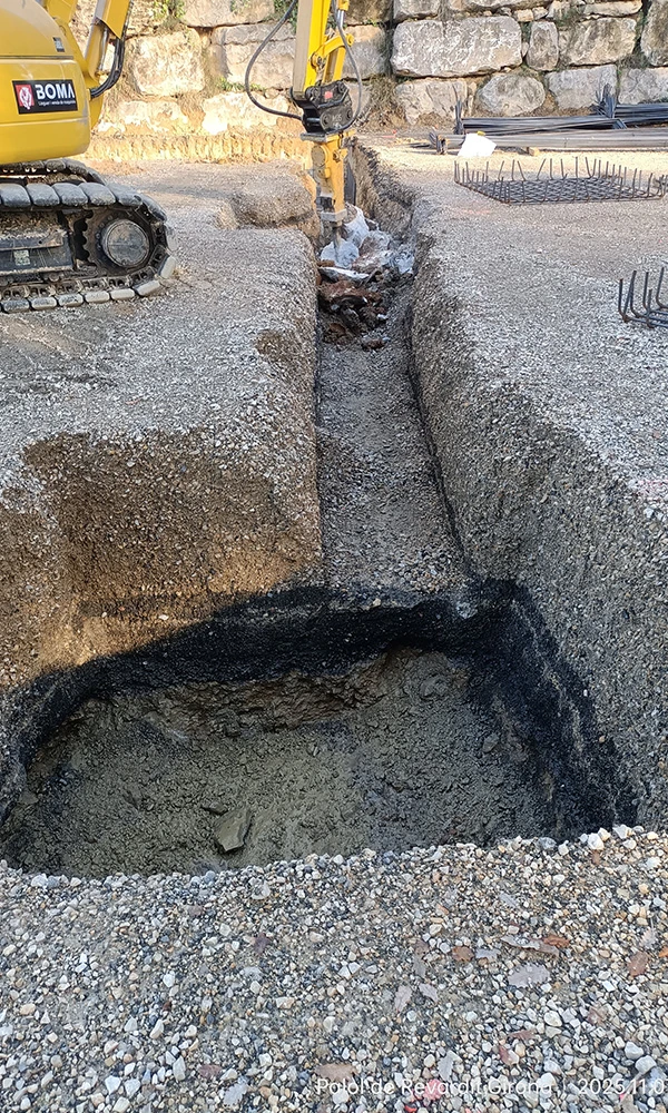 Trabajos de excavación y preparación de la cimentación del edificio de servicios y oficinas.